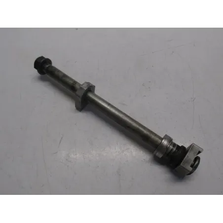 Axe de roue arriere TRIUMPH DAYTONA 675 2006-2008
