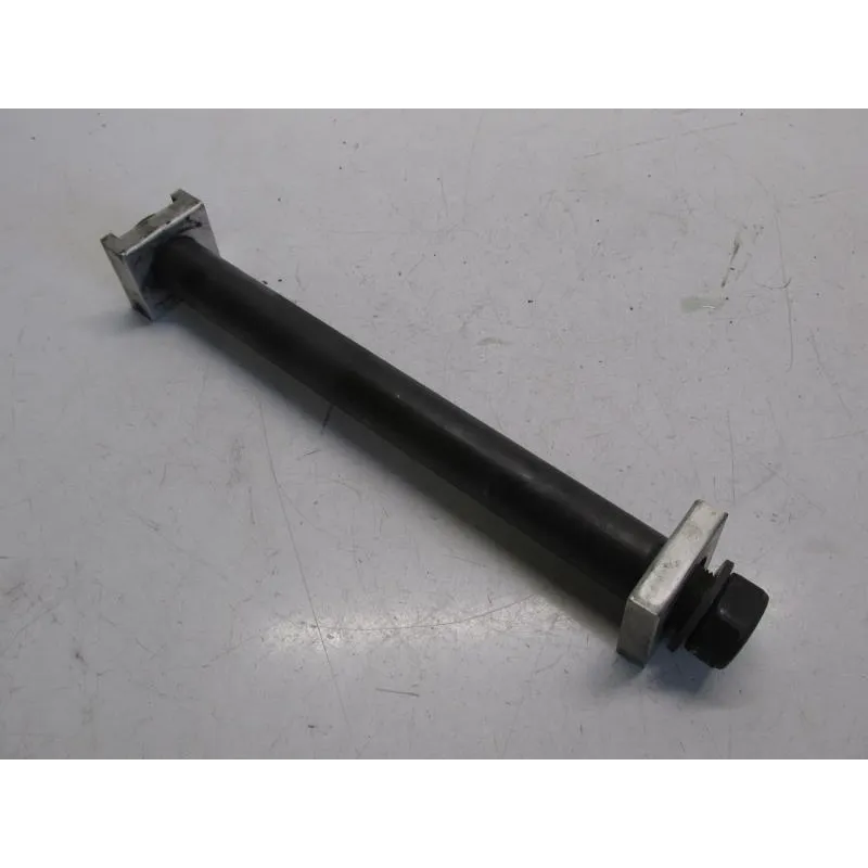 Axe de roue arriere YAMAHA YZF 600 2001-2002 R6