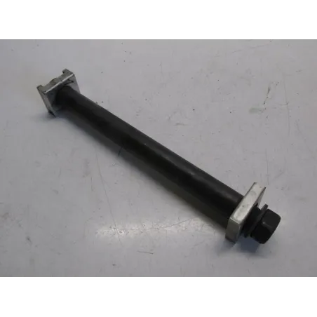 Axe de roue arriere YAMAHA YZF 600 2001-2002 R6