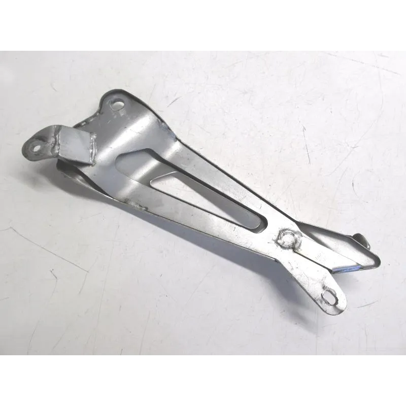 Platine et repose pieds arriere droit YAMAHA YBR 125 2005-2006