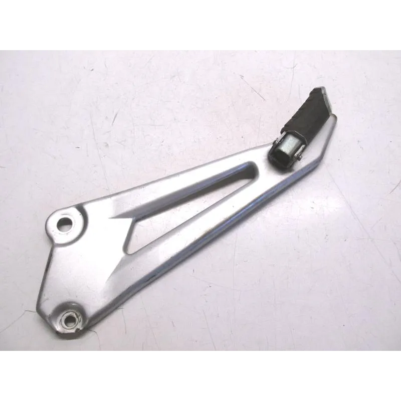 Platine et repose pieds arriere gauche YAMAHA YBR 125 2005-2006