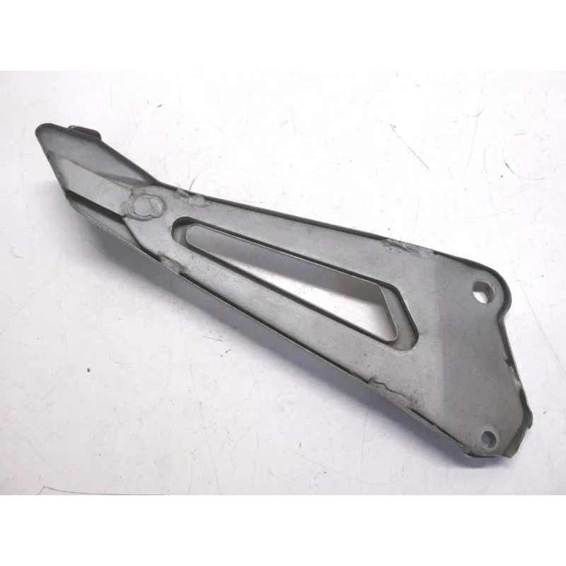 Platine et repose pieds arriere gauche YAMAHA YBR 125 2005-2006