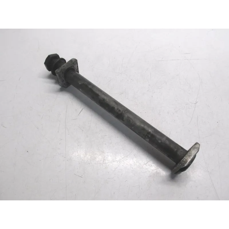 Axe de roue arriere SUZUKI GSXR 1000 2003-2004