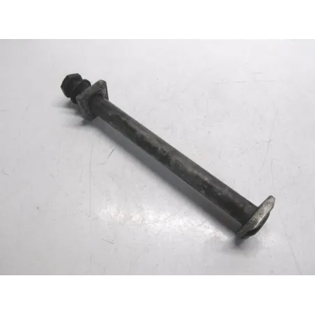 Axe de roue arriere SUZUKI GSXR 1000 2003-2004