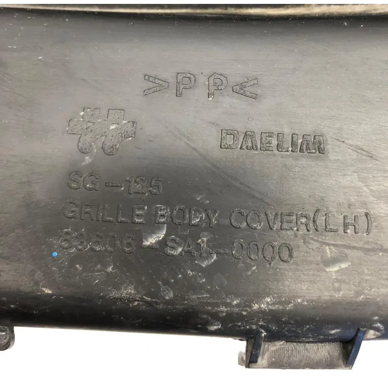 Cache carenage coque arriere gauche DAELIM NS 125 1997-1999