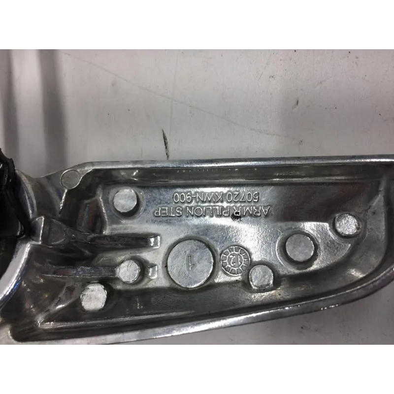 Platine et repose pieds arriere droit HONDA PCX 125 2014-2018