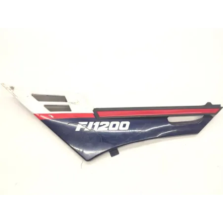 Cache carenage sous selle gauche YAMAHA FJ 1200 1986-1987