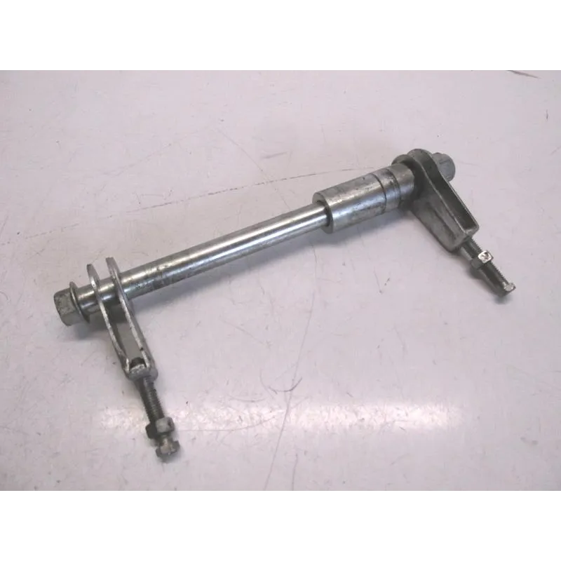 Axe de roue arriere YAMAHA YBR 125 2007-2009