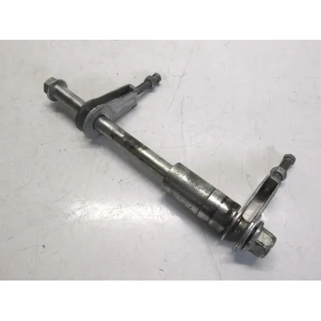 Axe de roue arriere YAMAHA YBR 125 2007-2009