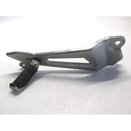 Platine et repose pieds arriere droit YAMAHA YBR 125 2007-2009