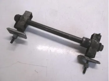 Axe de roue arriere HONDA CBR 600 F 1991-1994