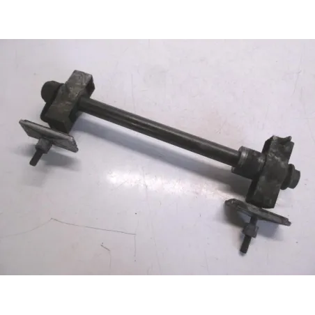 Axe de roue arriere HONDA CBR 600 F 1991-1994