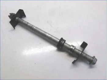 Axe de roue arriere KAWASAKI Z 750 2007-2010