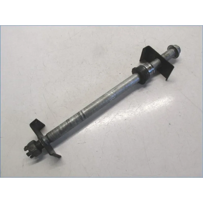 Axe de roue arriere KAWASAKI Z 750 2007-2010