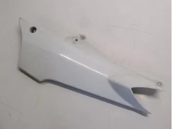 Cache carenage sous selle gauche YAMAHA FJR 1300 2003-2005 ABS