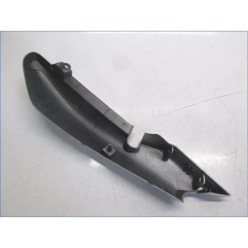Cache carenage coque arriere droit YAMAHA YBR 125 2007-2009