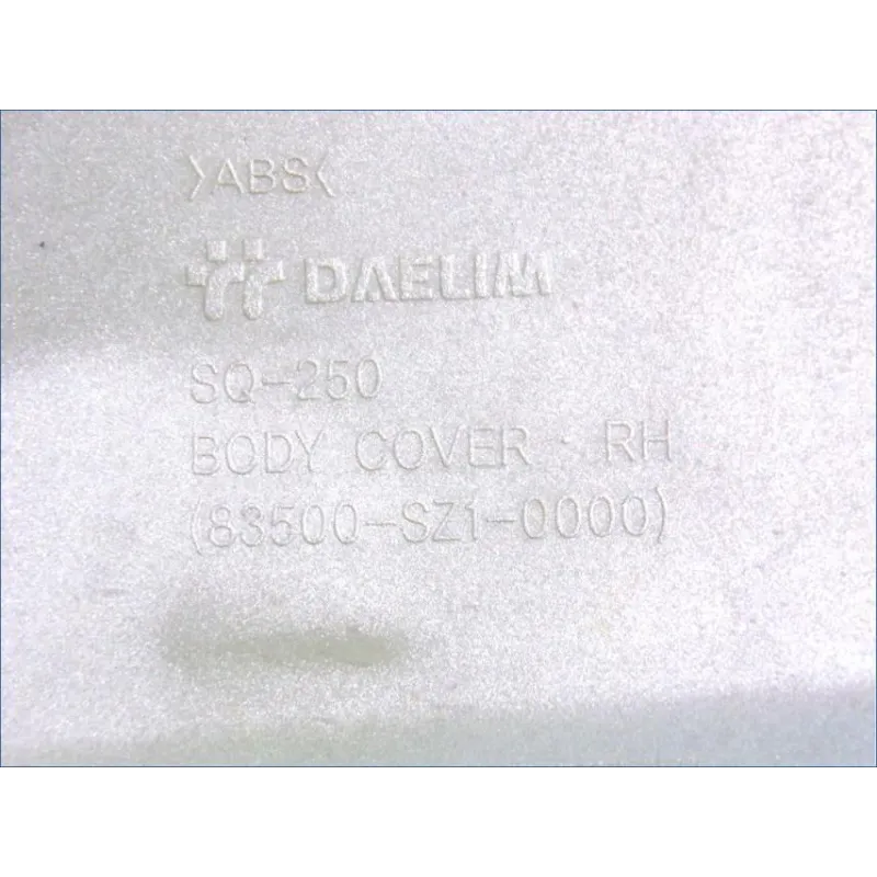 Cache carenage coque arriere droit DAELIM S2 SQ 125 2006-2008 CARBU