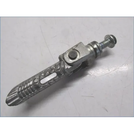 Repose pieds avant gauche SUZUKI GSXR 1000 2007-2008