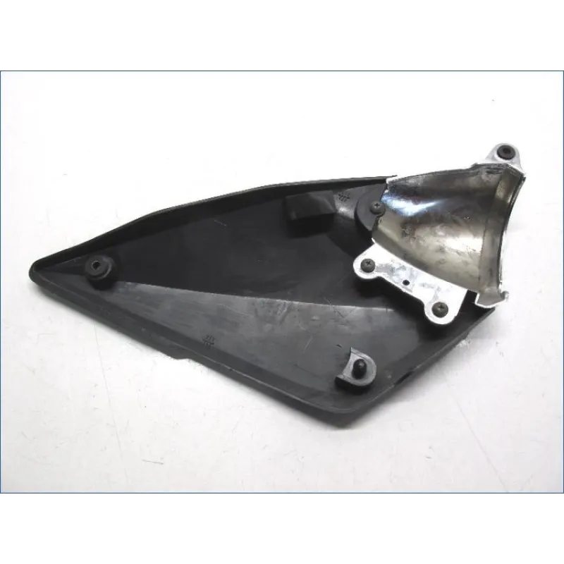 Cache carenage sous selle gauche SUZUKI GSF 600 2000-2004 BANDIT S