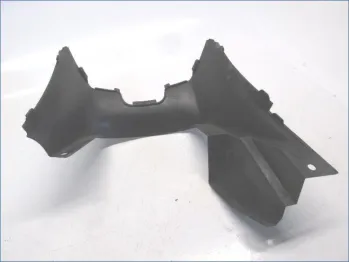 Cache carenage centrale marche pieds plancher SUZUKI UH 125 2007-2013 BURGMAN