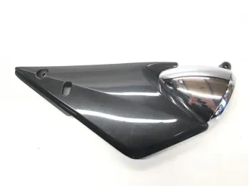 Cache carenage sous selle droit SUZUKI GSF 600 2000-2004 N BANDIT