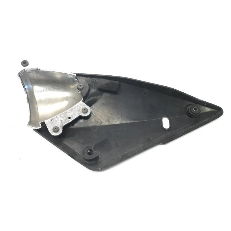 Cache carenage sous selle droit SUZUKI GSF 600 2000-2004 N BANDIT