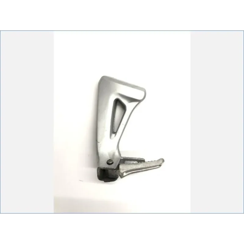 Platine et repose pieds arriere gauche SUZUKI SV 650 N 1999-2002