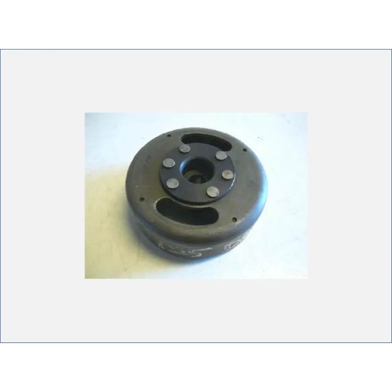 Rotor volant moteur SUZUKI DR 125 1985-1988