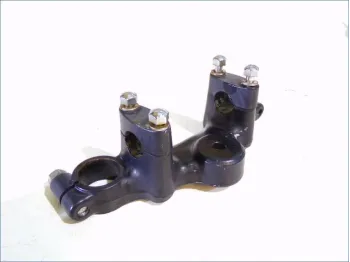 Te de fourche superieur SUZUKI GN 125 1982-1996