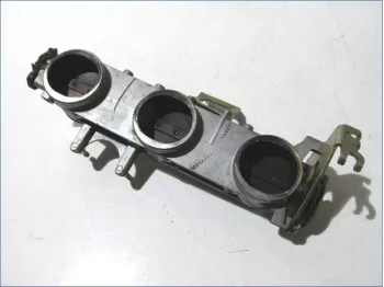 Rampe d'injection TRIUMPH DAYTONA 955 I 2002-2003