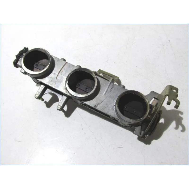 Rampe d'injection TRIUMPH DAYTONA 955 I 2002-2003