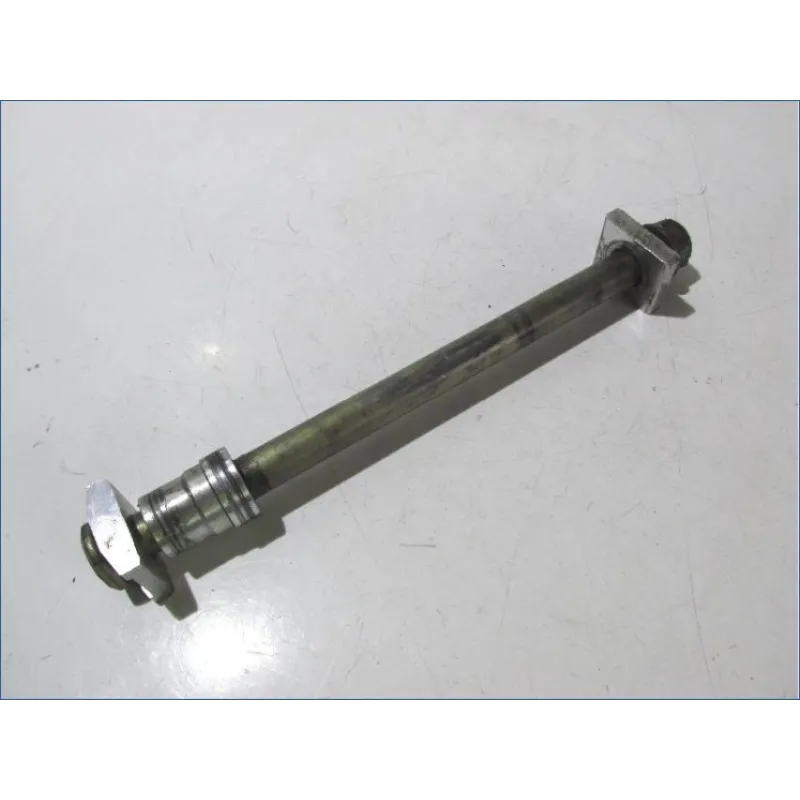 Axe de roue arriere TRIUMPH DAYTONA 955 I 2002-2003
