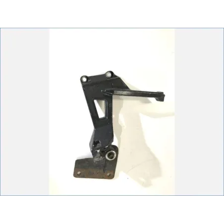 Platine et repose pieds arriere gauche HONDA VFR F 750 1988-1989