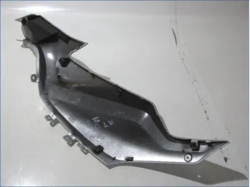 Cache reservoir droit YAMAHA MT07 700 2014-2016