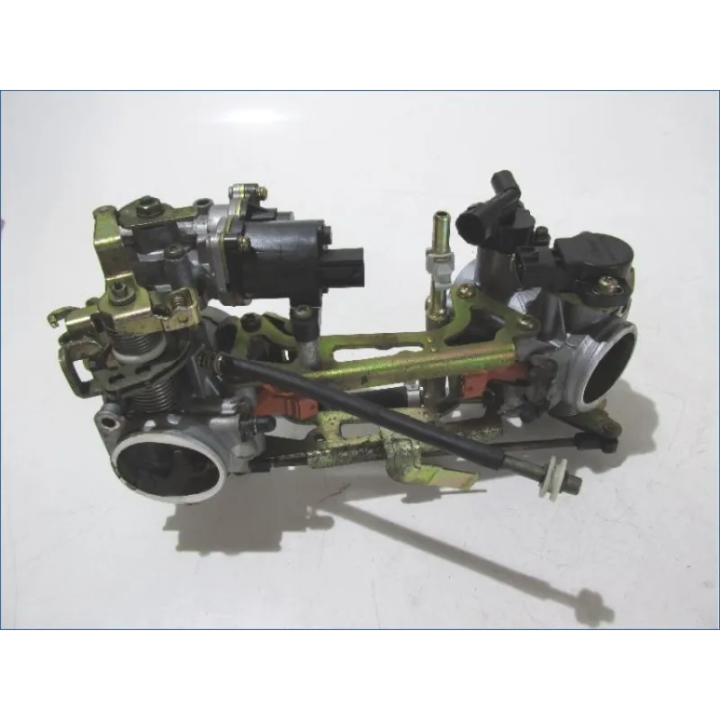 Rampe d'injection SUZUKI SV 650 S 2003-2006