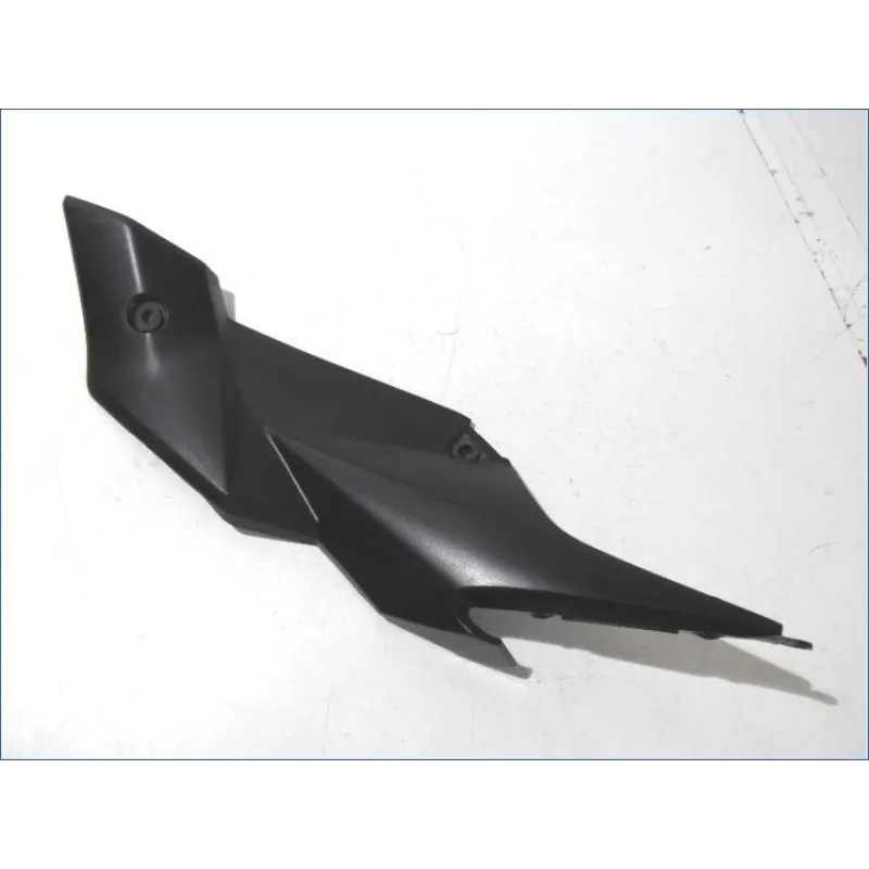 Cache carenage sous selle gauche SUZUKI GSR 750 2011-2016