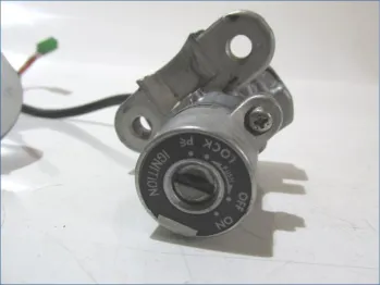 Jeu de serrure contacteur a cle SUZUKI SV 650 S 2007-2015