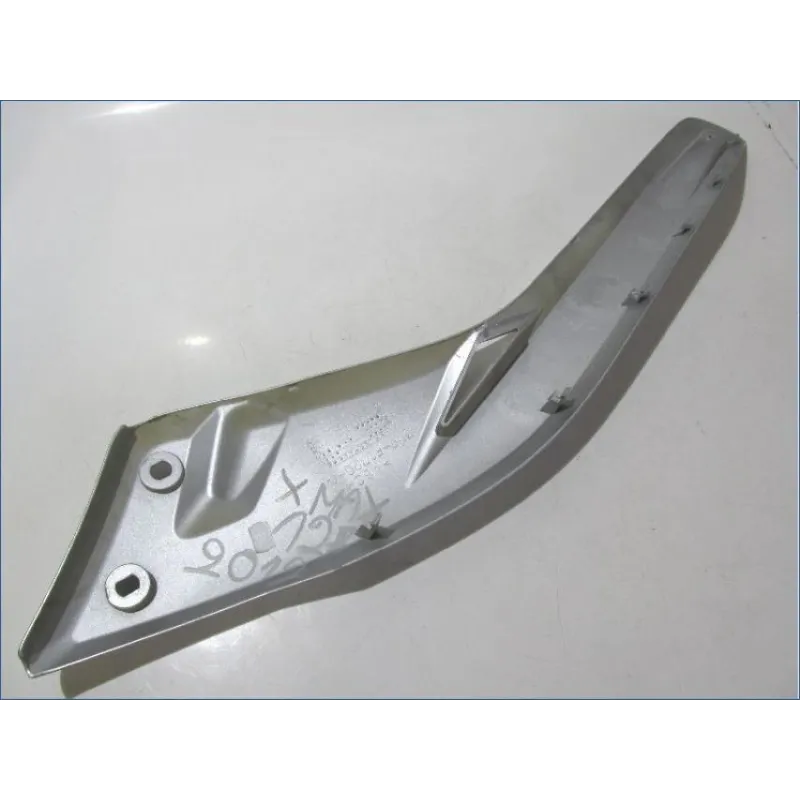 Cache lateral droit YAMAHA YPR 125 2010-2013 XMAX