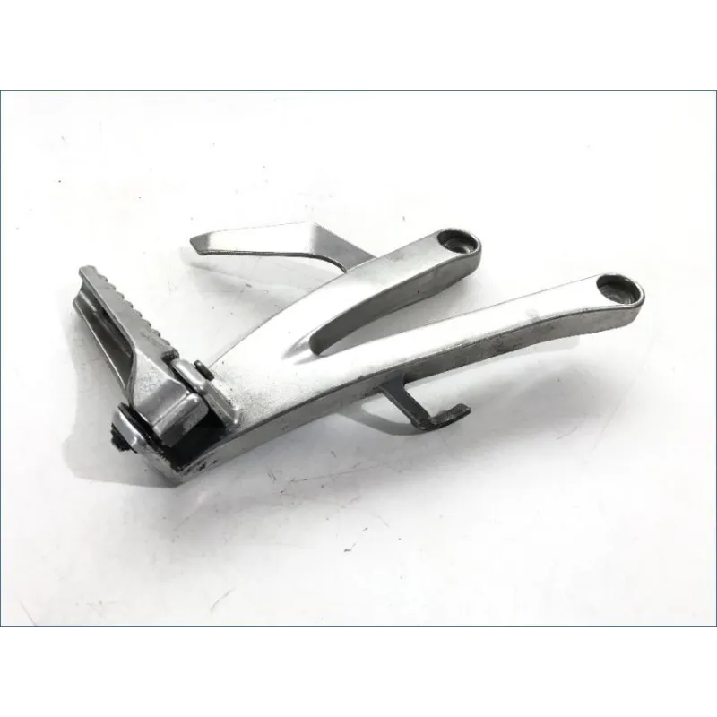 Platine et repose pieds arriere droit HONDA CBR 600 RR 2009-2012