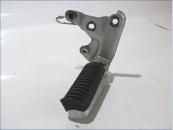 Platine et repose pieds arriere droit YAMAHA XP 500 2005-2007 TMAX ABS