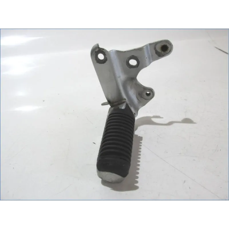 Platine et repose pieds arriere gauche YAMAHA XP 500 2005-2007 TMAX ABS