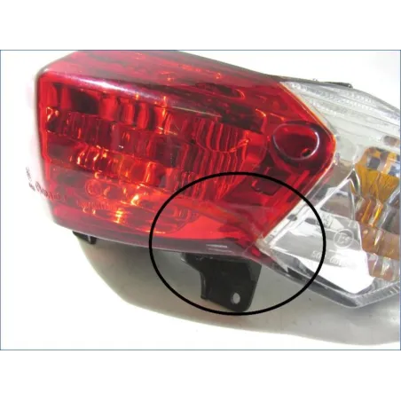 Feu arriere PEUGEOT KISBEE 50 2011-2012 4T
