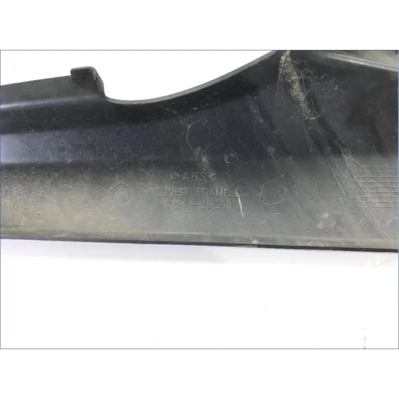 Cache carenage sous selle gauche SUZUKI GSF 650 2005-2006 BANDIT