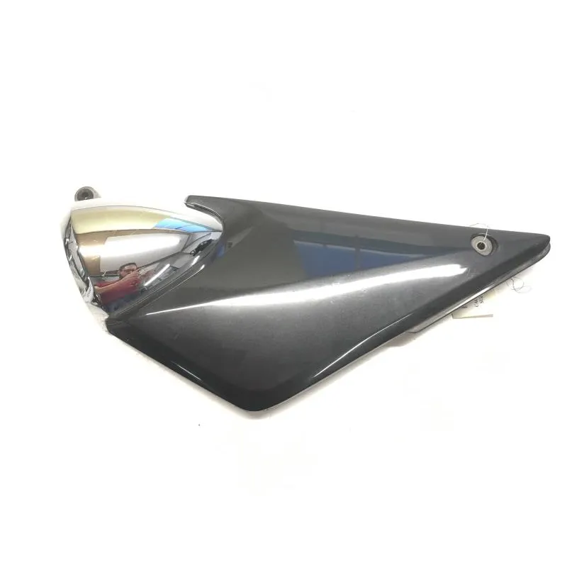 Cache carenage sous selle gauche SUZUKI GSF 600 2000-2004 BANDIT N
