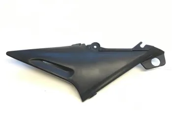 Cache carenage sous selle gauche YAMAHA XJ 600 N 1995-1998
