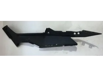 Cache carenage coque arriere droit HONDA CBR 125 R 2004-2006