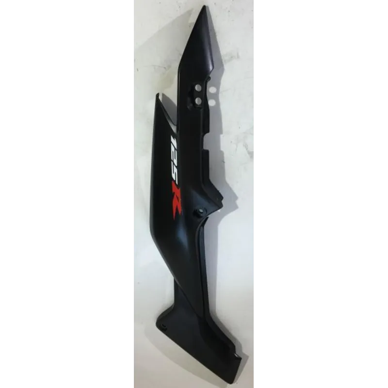 Cache carenage coque arriere droit HONDA CBR 125 R 2004-2006