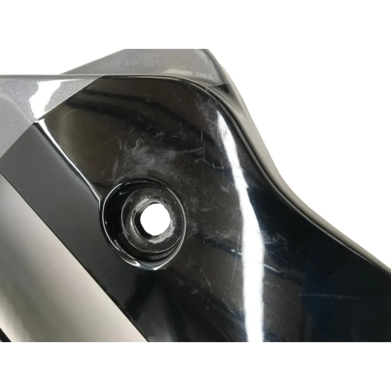Cache flanc de carenage gauche SUZUKI GSXR 750 1991
