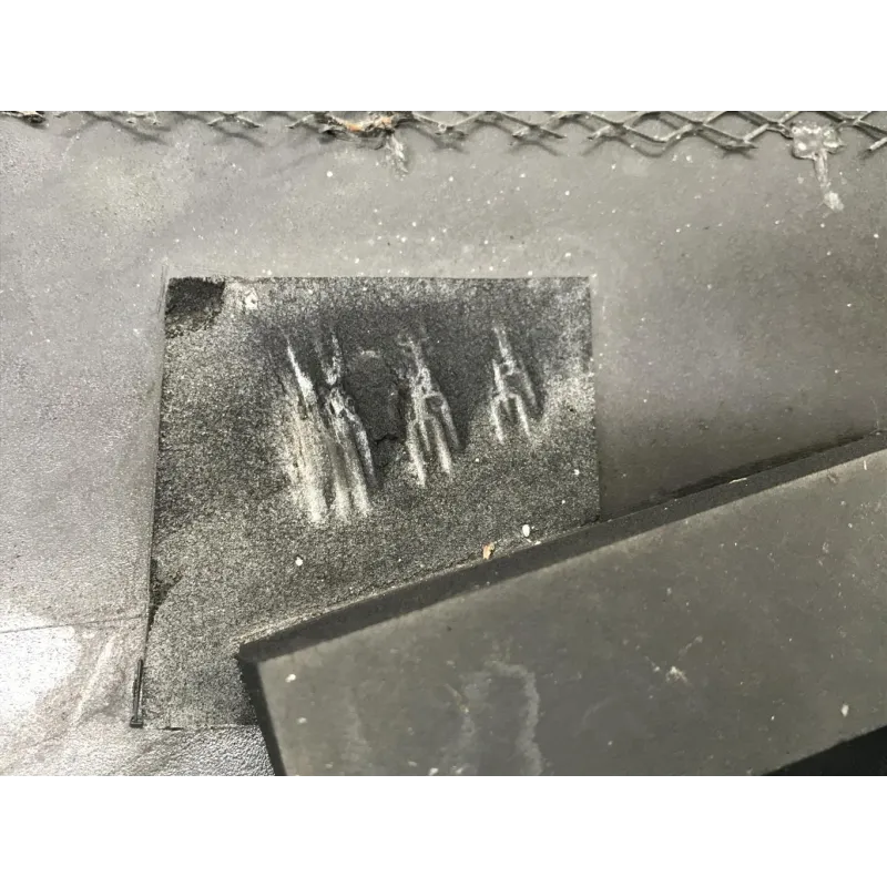 Cache flanc de carenage gauche SUZUKI GSXR 750 1991