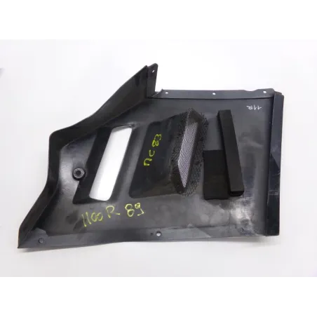 Cache flanc de carenage gauche SUZUKI GSXR 1100 1989-1990